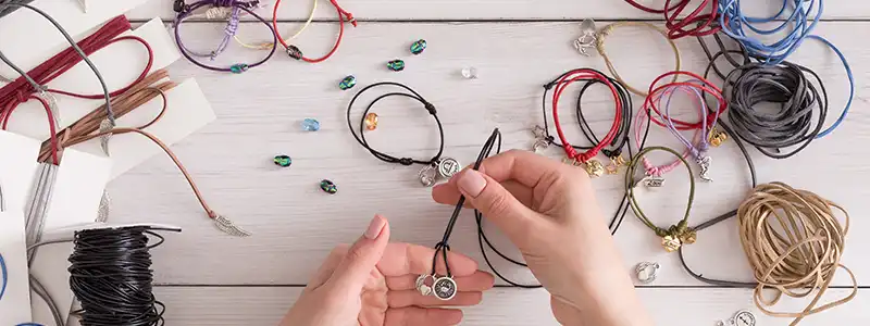 アクセサリー作り